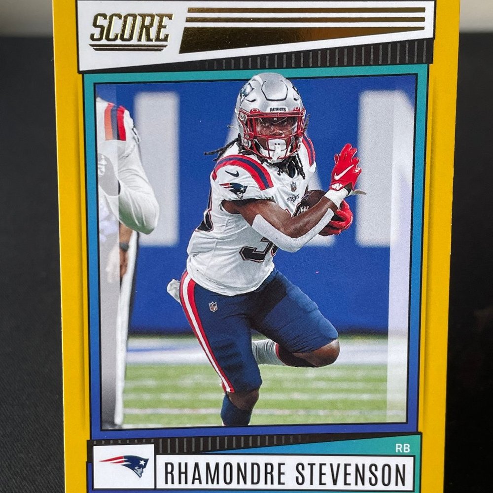 2022 Rhamondre Stevenson Gold Panini Score Card #286 New England Patriots